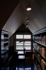 国際友好記念図書館