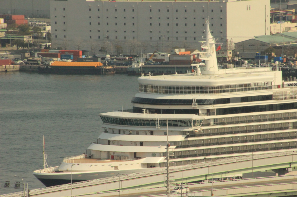 クイーンエリザベス船首 アップ