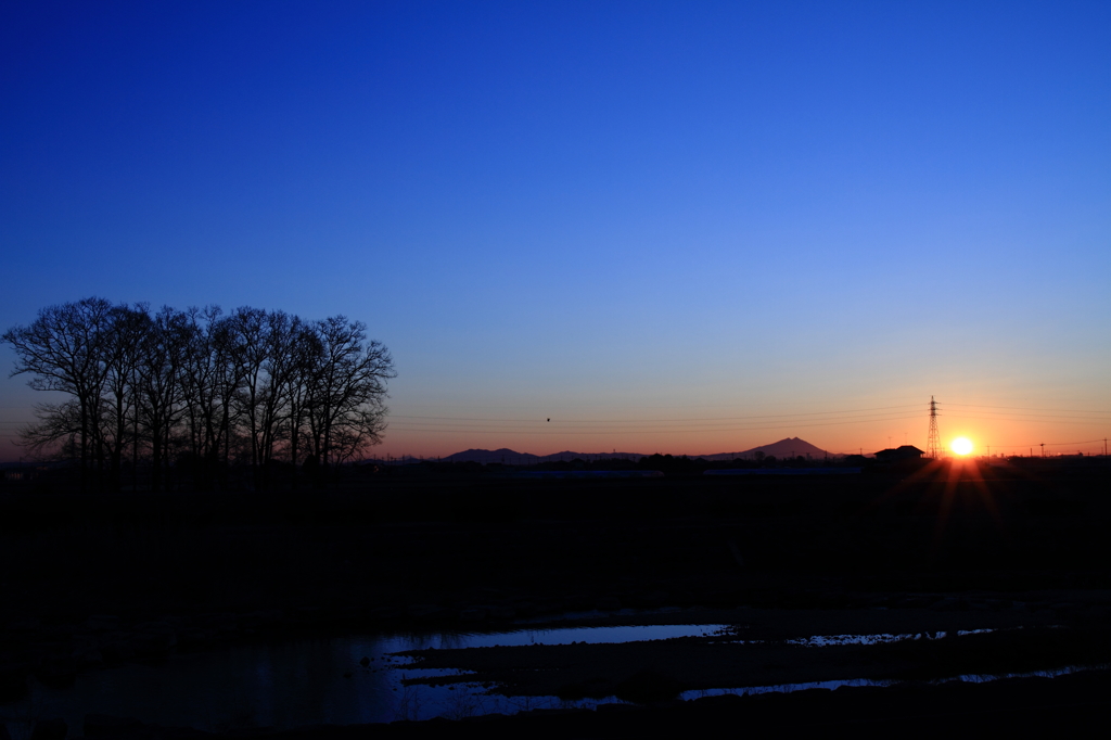 夜明けの筑波山