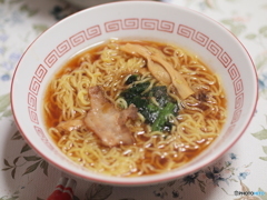 具付醤油ラーメン（冷凍）