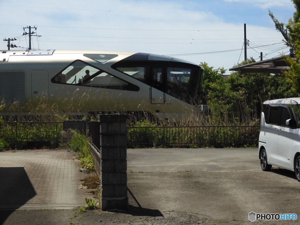 四季島通過３