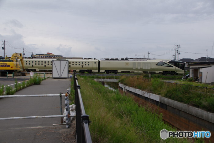 四季島通過