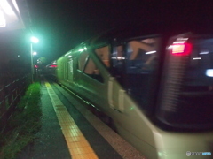 四季島通過