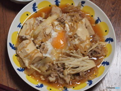 肉豆腐　たまご入