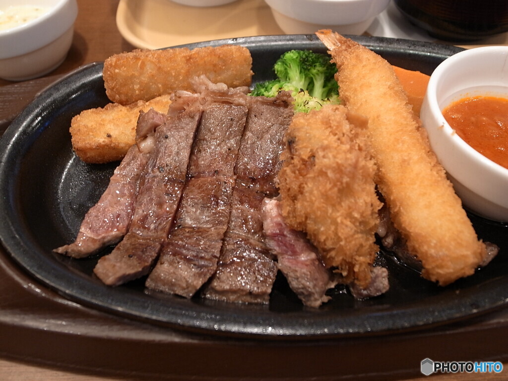 ガスト 希少赤身ステーキ100g＆海老フライ・カキフライ