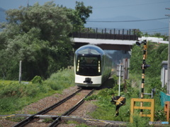 四季島通過