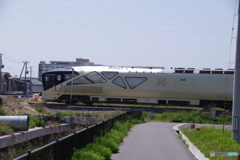 四季島通過１