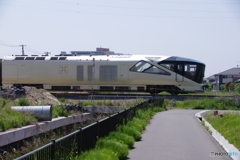 四季島通過３