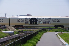 四季島通過２