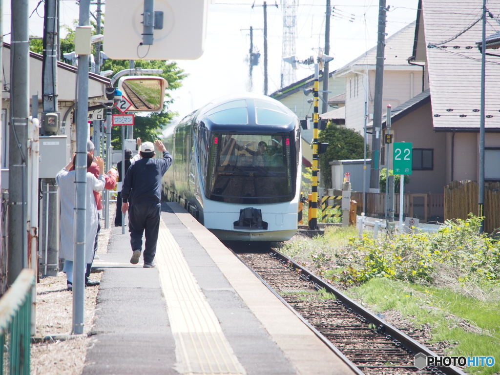 四季島通過３