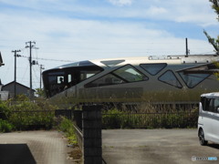 四季島通過
