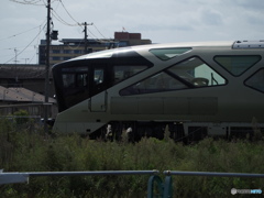 四季島通過