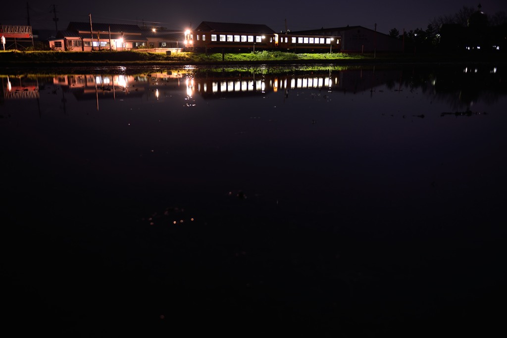 夜水鏡