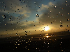 雨の日も日は昇る