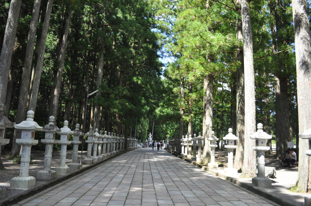 奥の院
