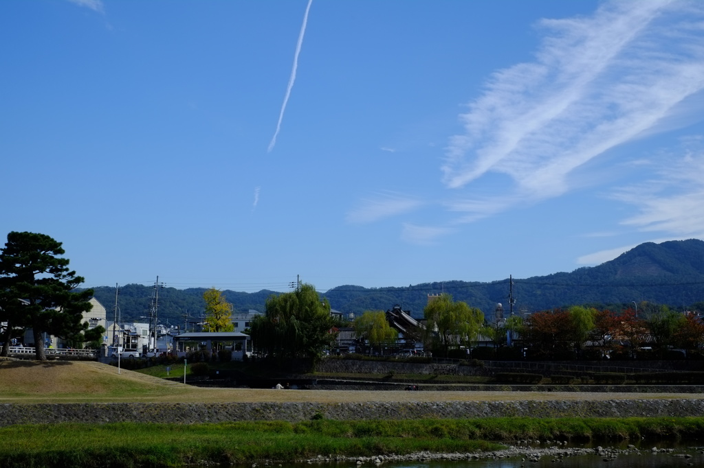 秋空の古都