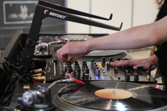 DJ