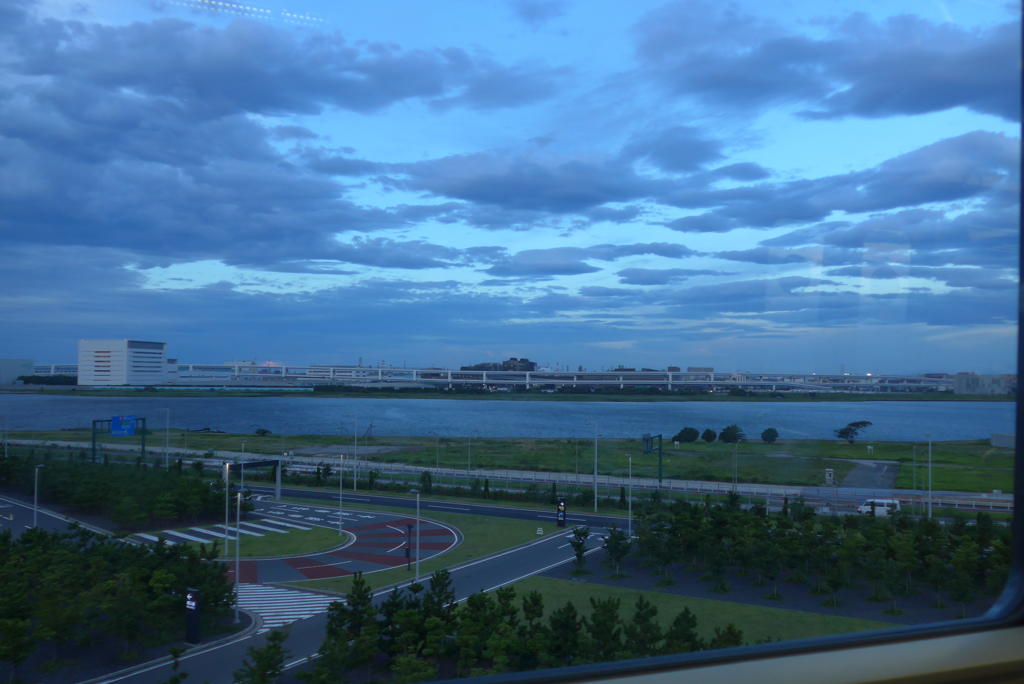 朝・東京モノレール (8)