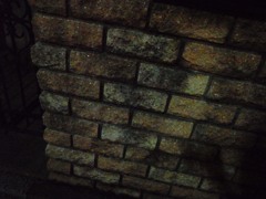 深夜・レンガ壁