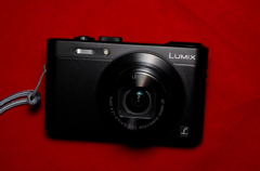 Panasonic LUMIX DMC-LF1 (2)
