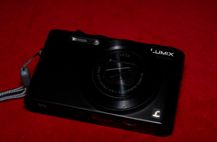 Panasonic LUMIX DMC-LF1 (1)