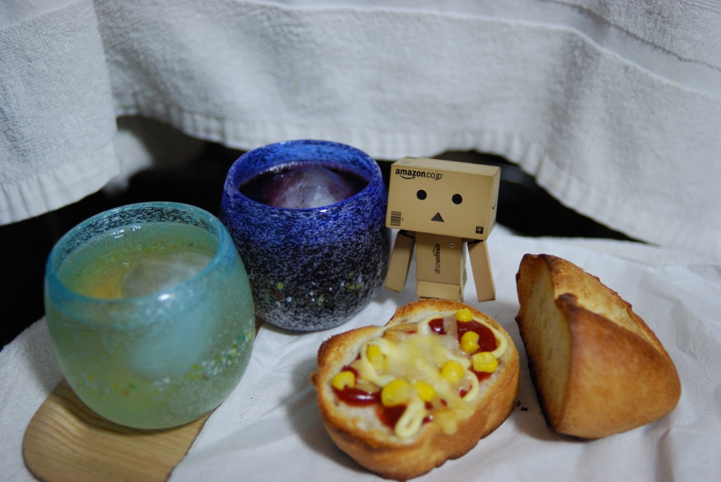 お夜食・ワイン白赤一杯ずつ･ダンボー