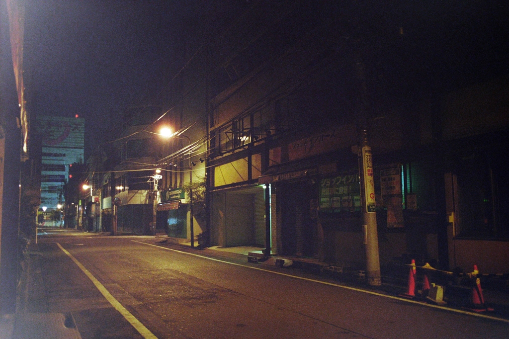 かつてこの道の奥には