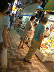 夜・渋谷区・商店街