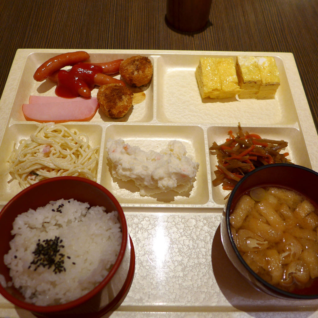 ちょと寂しい朝食バイキング