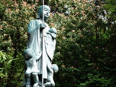 赤子を抱いた仏さま　教えて下されや
