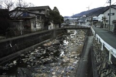 出口川沿いの町並み