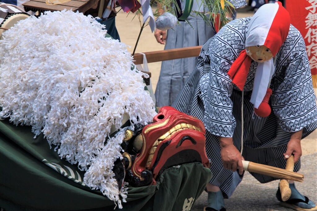 獅子舞い奉納～稲生神社