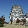 秋空に映える福山城