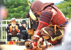 緊張の一瞬～福山城築城４００年記念式典