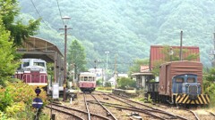 旧片上鉄道～廃線跡の駅舎にて