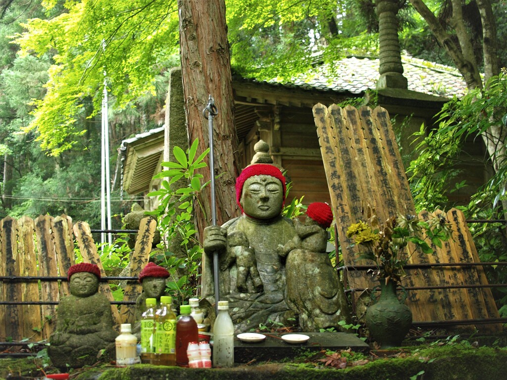 今高野山・龍華寺～子抱地蔵