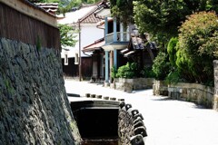 江津本町　甍（いらか）街道～鼻ぐり石