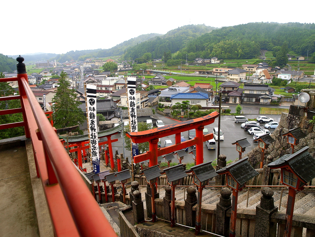  久井の稲生（いなり）神社～