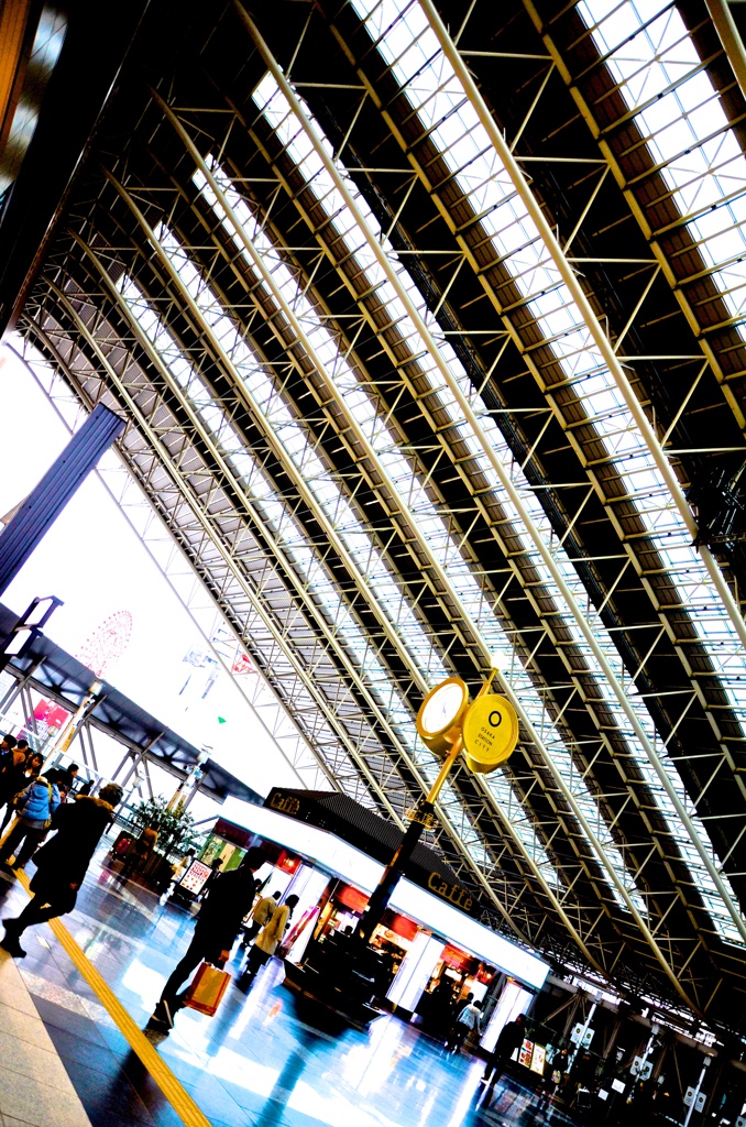 大阪駅、屋根。