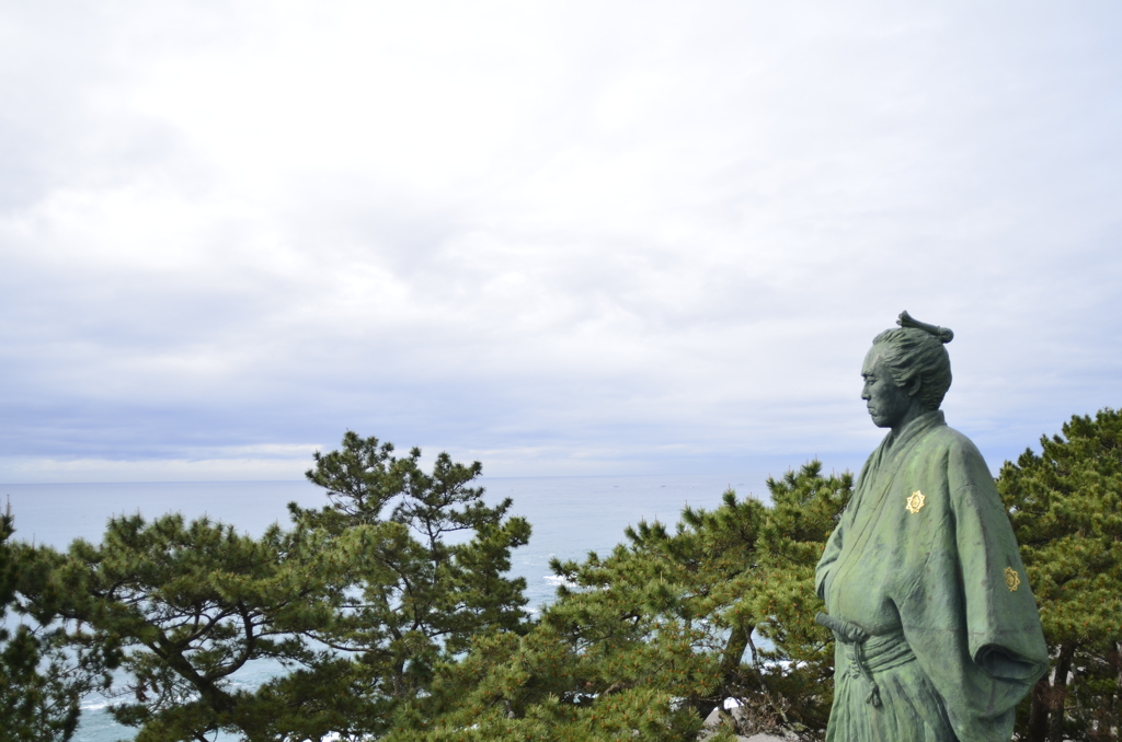 龍馬像、目線。