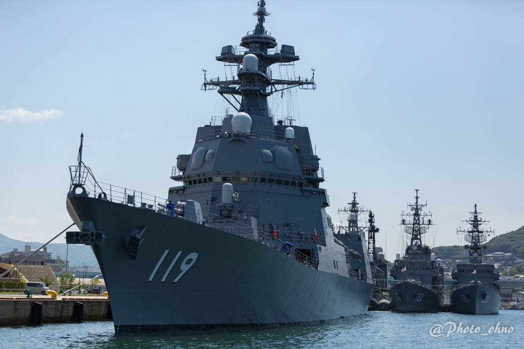 佐世保港護衛艦