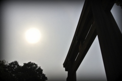 太陽と門