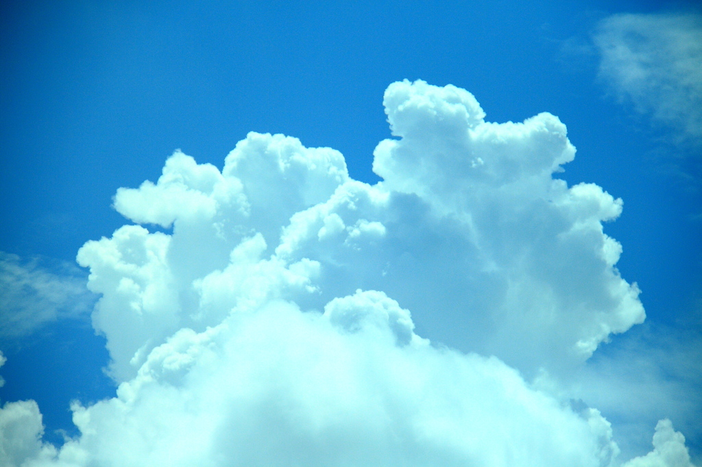 車窓からの雲