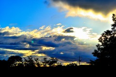 六月の朝焼け雲