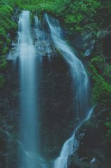白糸の流れ