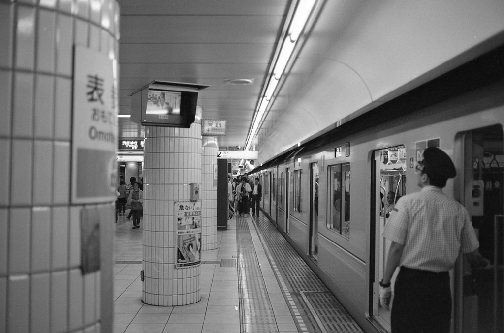 表参道駅_端から