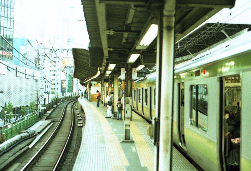 新橋駅_端から