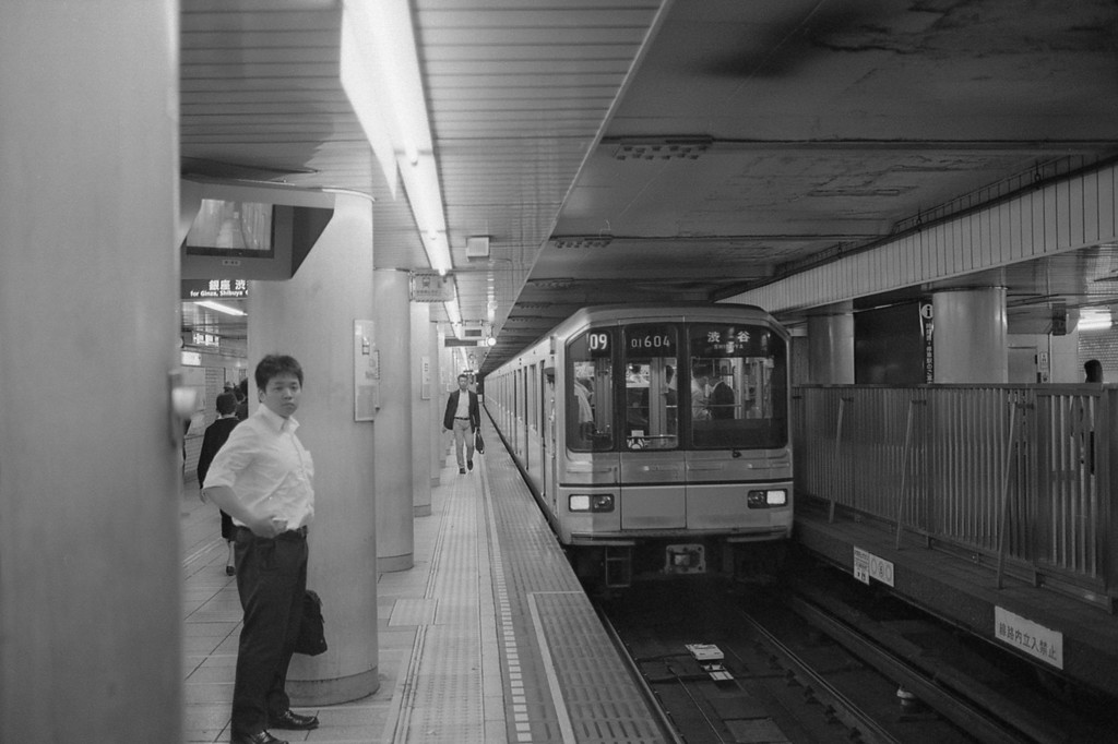 日本橋駅_端から