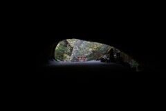 神聖な洞穴
