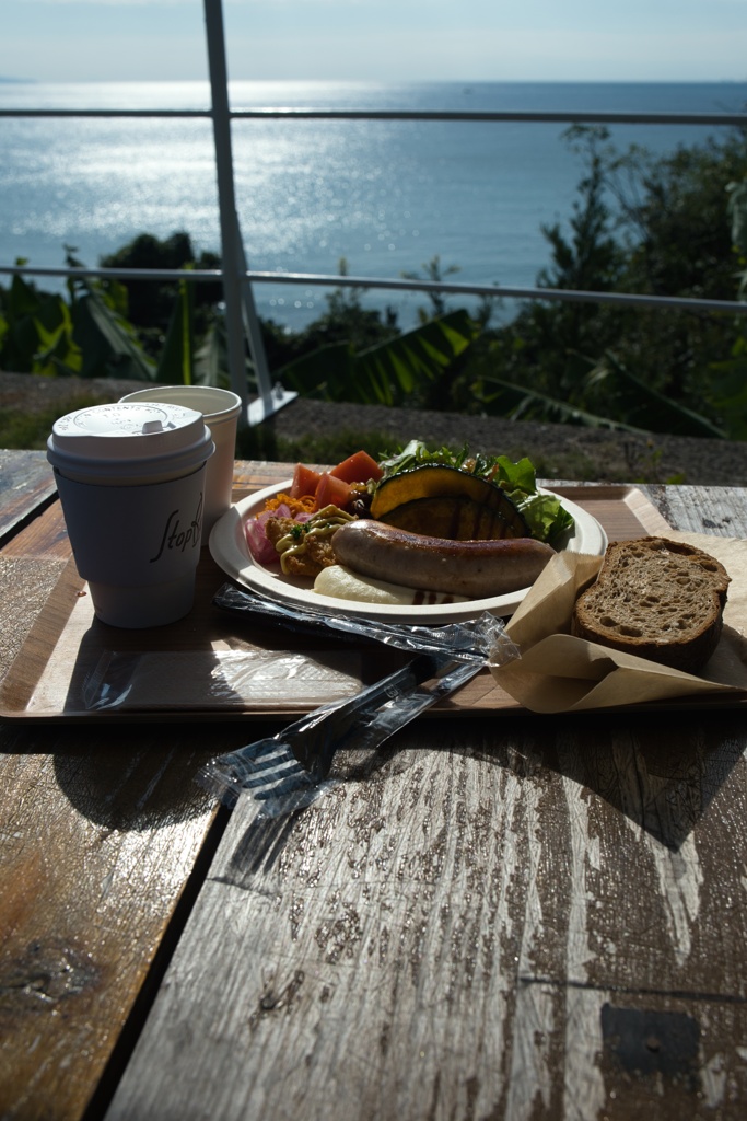 海とサルシッチャ